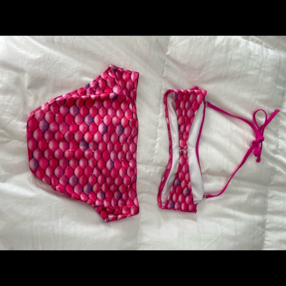 Fin Fun Women’s Two Piece Mermaid Bikini XS Hot Pink - Picture 4 of 5